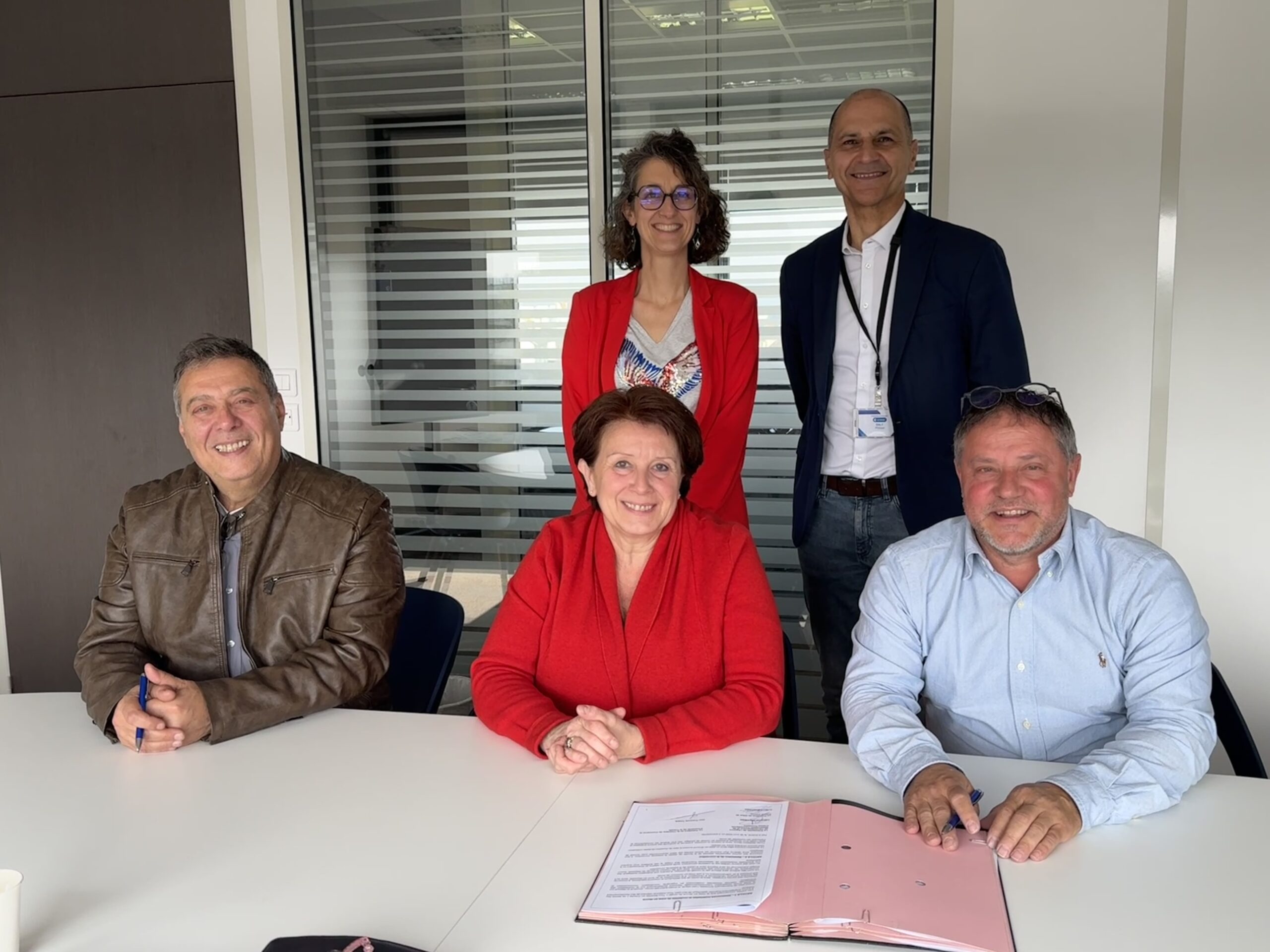 Signature de la convention de partenariat tripartites avec les présidents et directeurs des trois structures